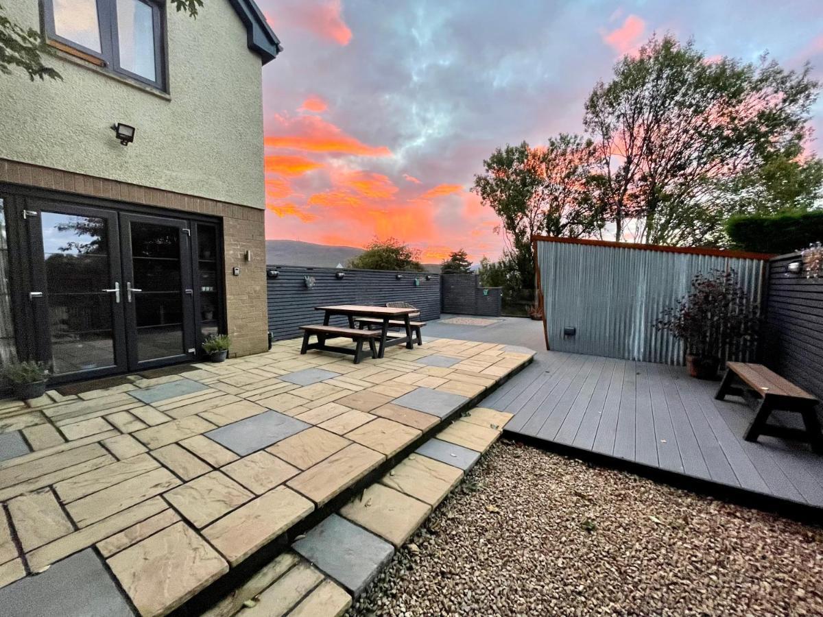 Stylish, Central Studio With Kitchen & Large Deck Fort William Extérieur photo